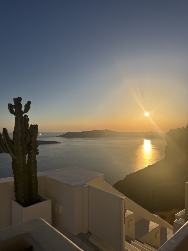 Bonfreda Santorini Retreat — Elfreda Boutros